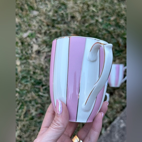 Pink and White Gold scalloped Striped Mugs 4 piece Set Grace Teaware mugs china - Picture 2 of 3